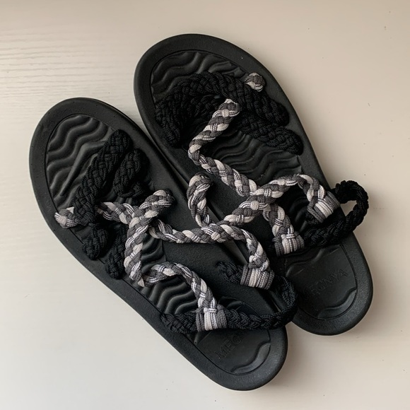 Megnya Crochet Sandals Women’s Size 8 - Picture 2 of 4